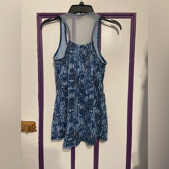 Gaiam Racerback Mesh Panel Workout Tank Top - Medium - Picture 4 of 8